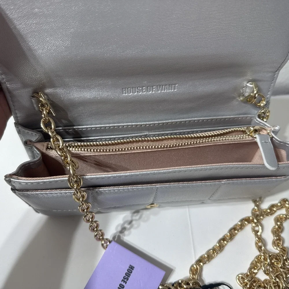 House Of Want Vegan‎ Purse/Wallet Crossbody Gold Chain SILVER Color Purse W/Tags